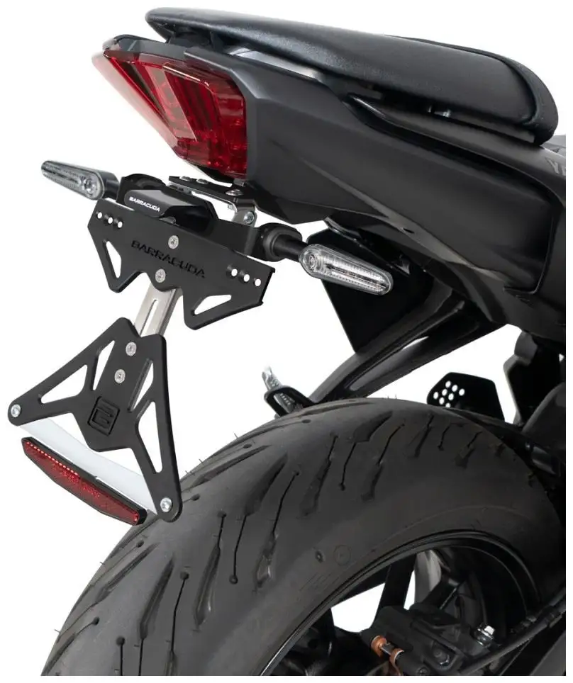 Portatarga Barracuda per Yamaha MT-07 21-24 regolabile (per frecce originali)