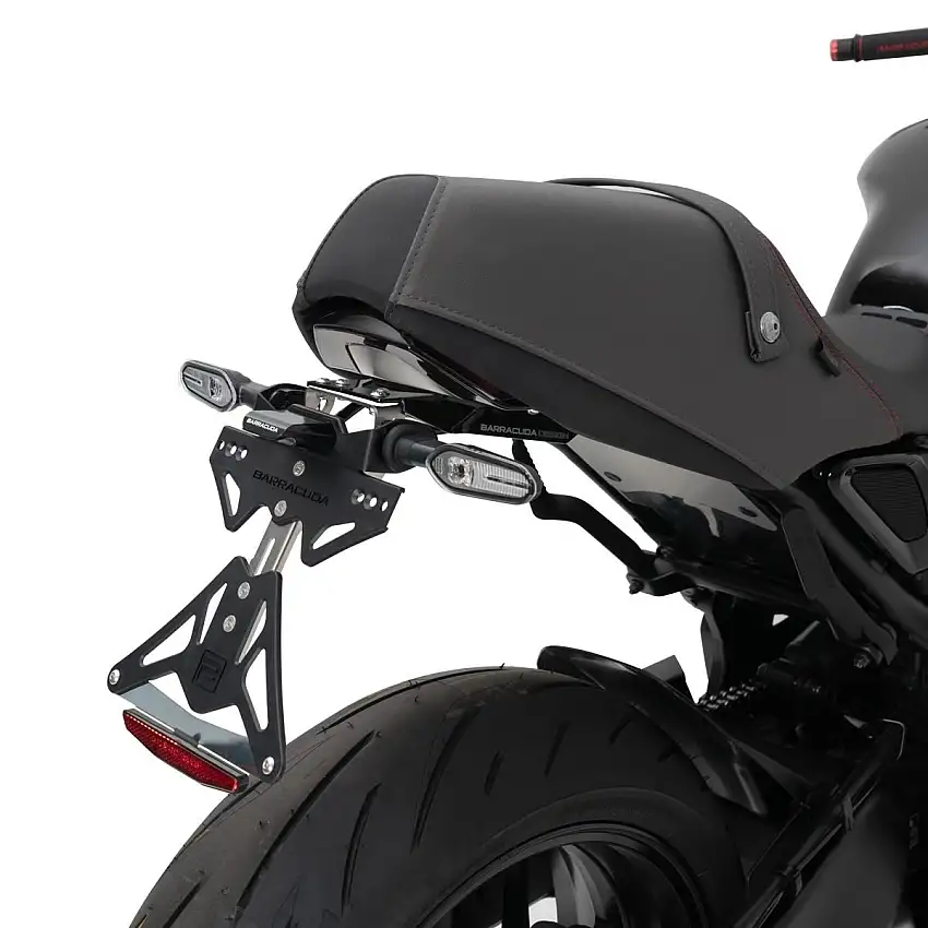 Portatarga Barracuda per Yamaha XSR 900 22-23 regolabile (per frecce originali)